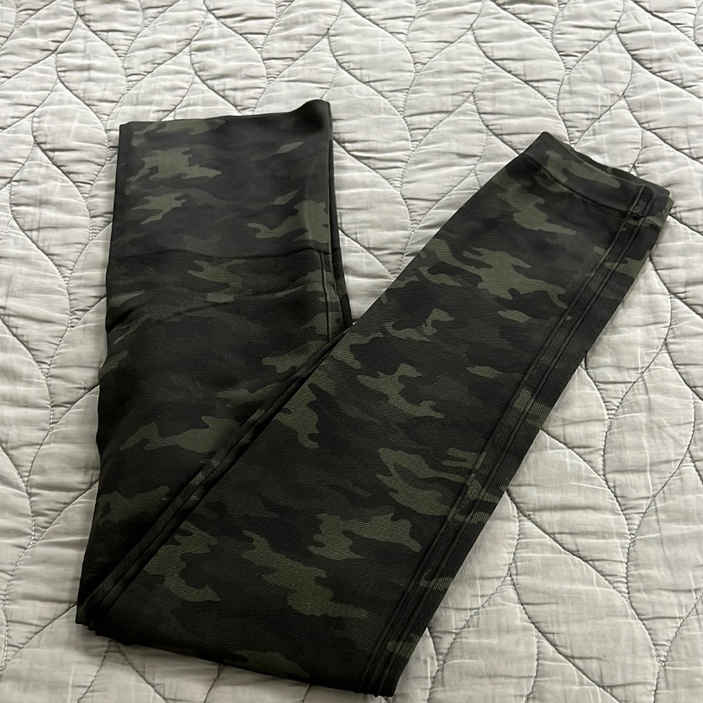 SPANX camouflage leggings!